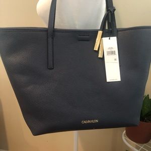 🗣SALE💥Calvin Klein Rachel reversible tote/pouch